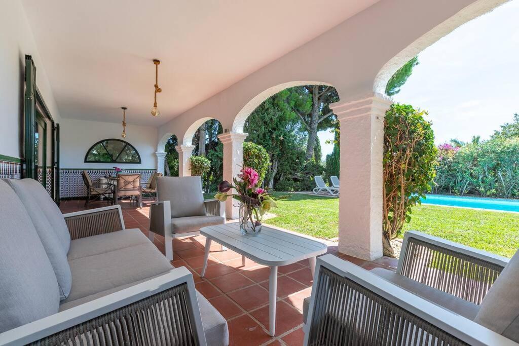 Tres Almendros Villa